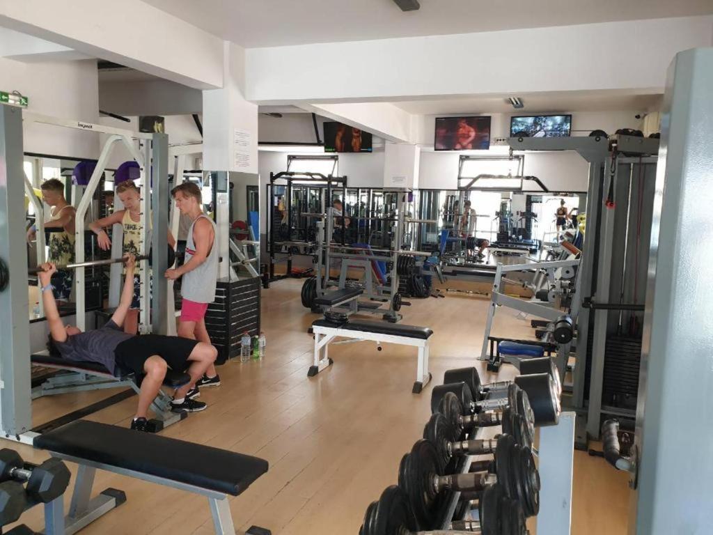 הרסוניסוס Porto Plazza Hotel מראה חיצוני תמונה