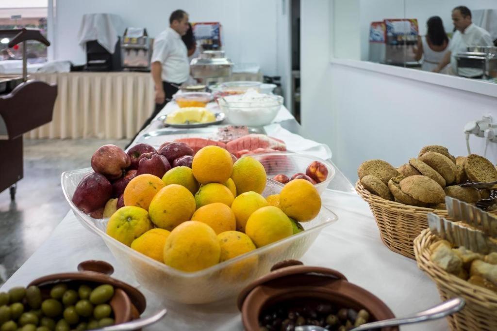 הרסוניסוס Porto Plazza Hotel מראה חיצוני תמונה