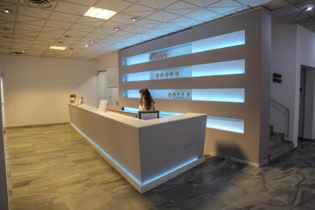 הרסוניסוס Porto Plazza Hotel מראה חיצוני תמונה