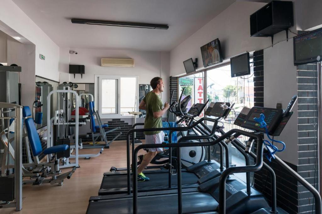 הרסוניסוס Porto Plazza Hotel מראה חיצוני תמונה