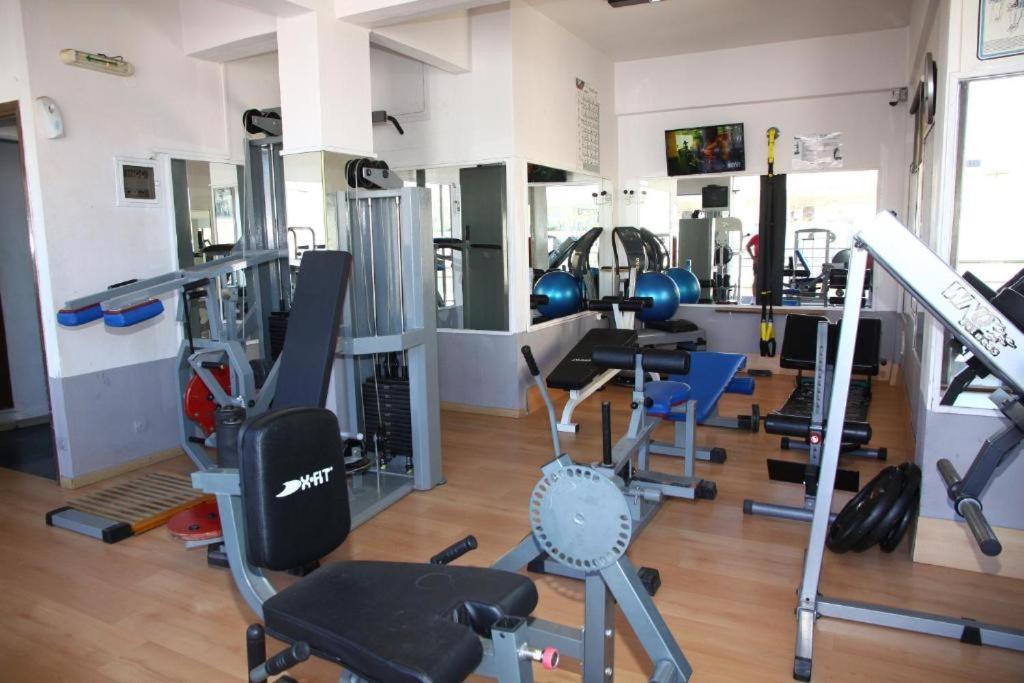 הרסוניסוס Porto Plazza Hotel מראה חיצוני תמונה