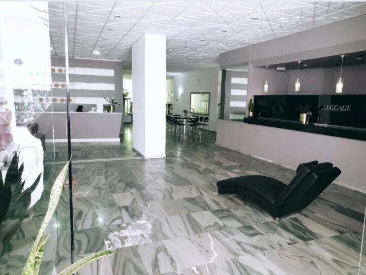 הרסוניסוס Porto Plazza Hotel מראה חיצוני תמונה