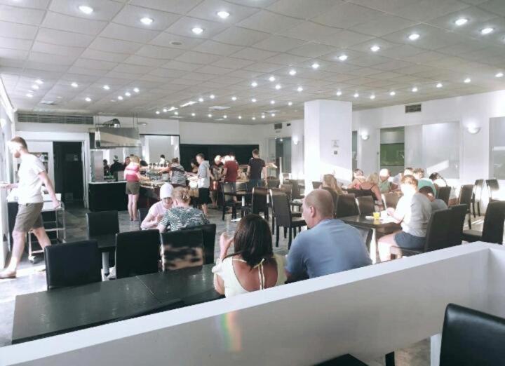הרסוניסוס Porto Plazza Hotel מראה חיצוני תמונה