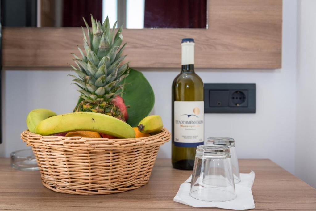 הרסוניסוס Porto Plazza Hotel מראה חיצוני תמונה