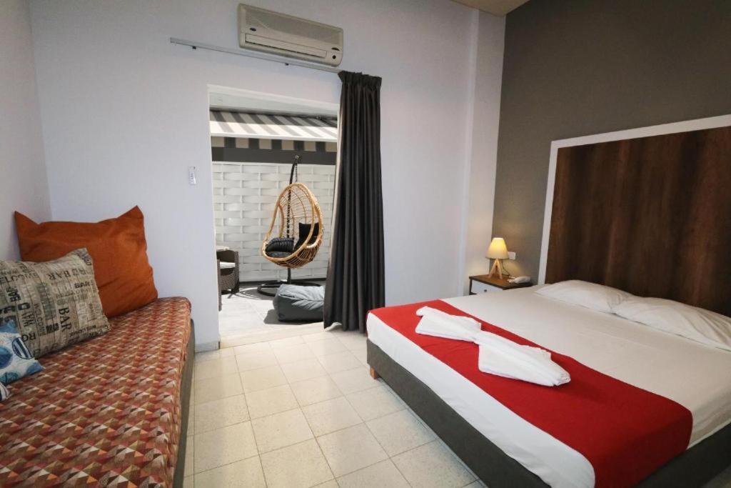 הרסוניסוס Porto Plazza Hotel מראה חיצוני תמונה